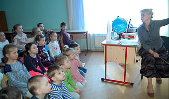 День космонавтики в детском саду «Лад» (Москва, 2016)
