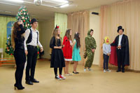 Новогодний праздник в средней школе (частная школа «ЛАД», Москва)