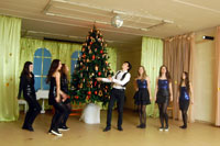 Новогодний праздник в средней школе (частная школа «ЛАД», Москва)