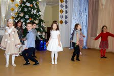 Новогодний праздник в начальной школе (2021)