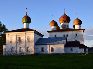 Архитектурный ансамбль церковь Николая Чудотворца и Церковь Благовещения